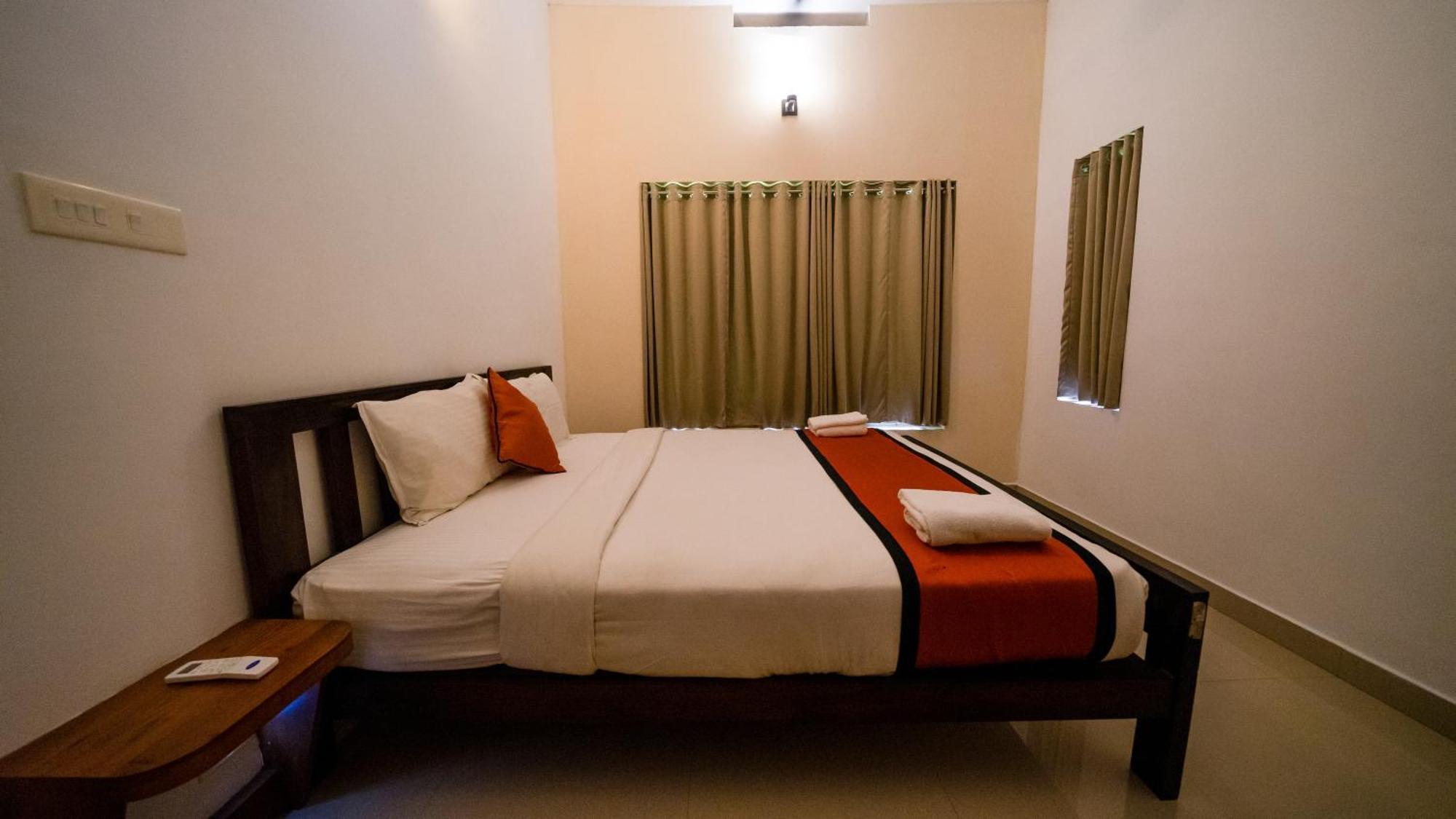 Vythiri Holiday Resort, Wayanad エクステリア 写真