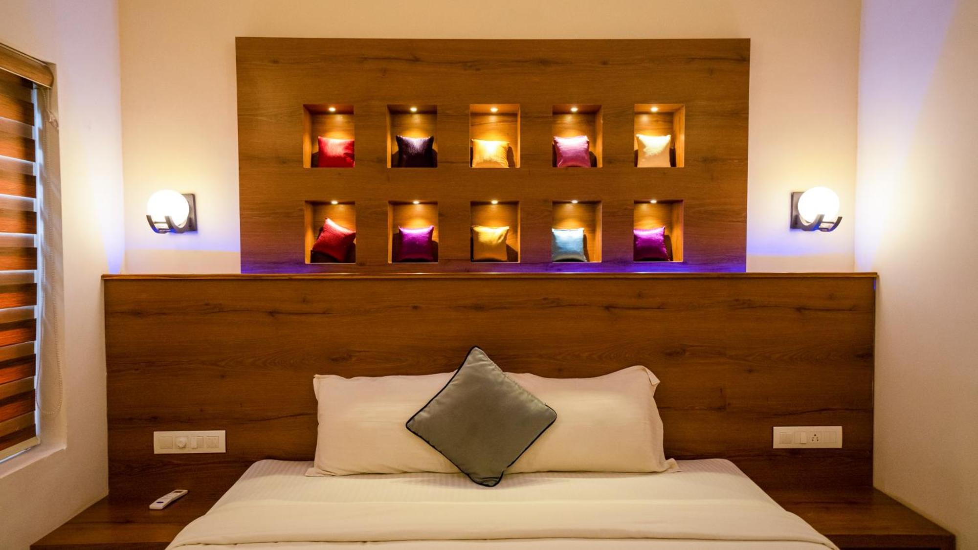 Vythiri Holiday Resort, Wayanad エクステリア 写真