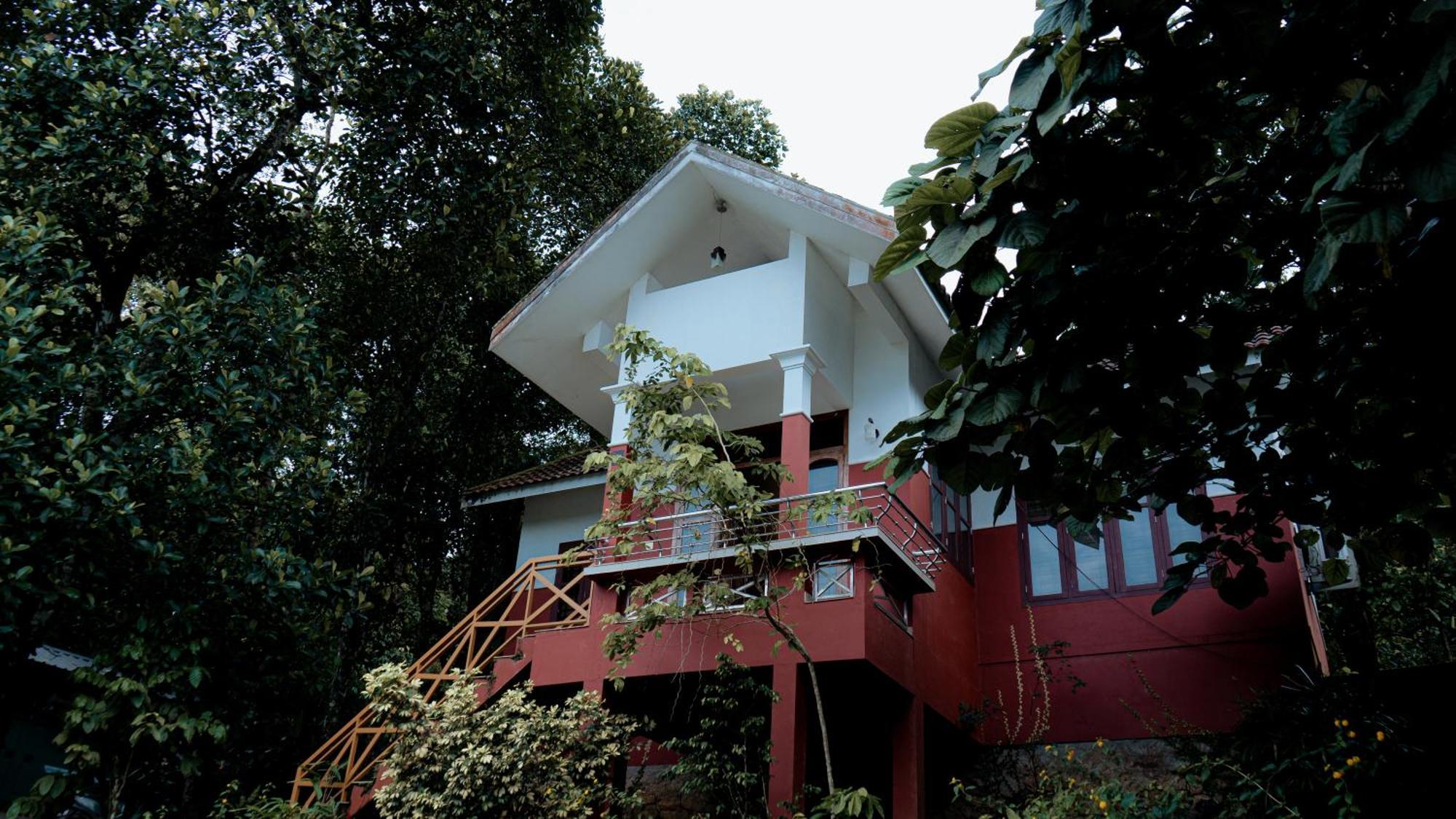 Vythiri Holiday Resort, Wayanad エクステリア 写真
