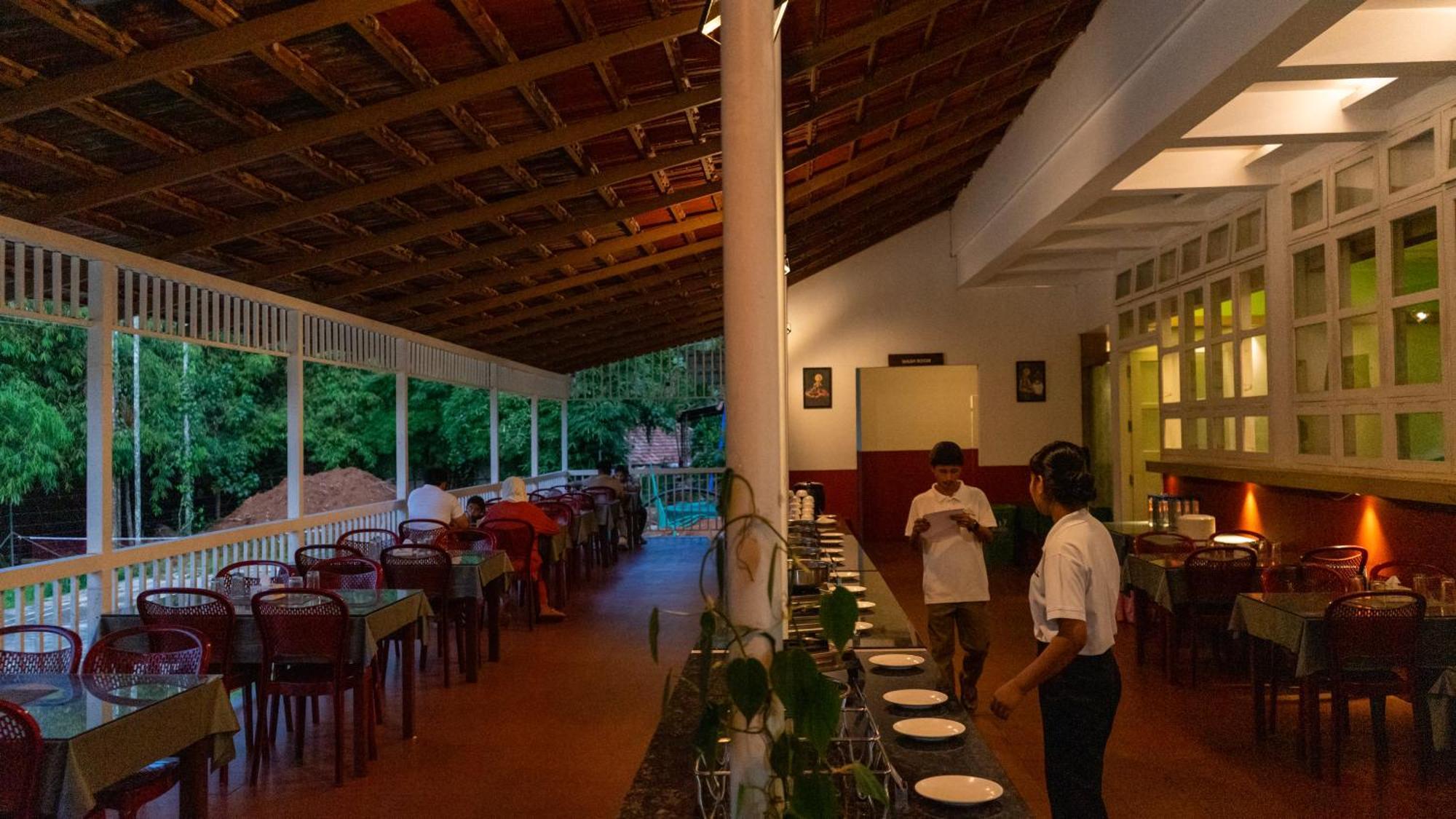 Vythiri Holiday Resort, Wayanad エクステリア 写真