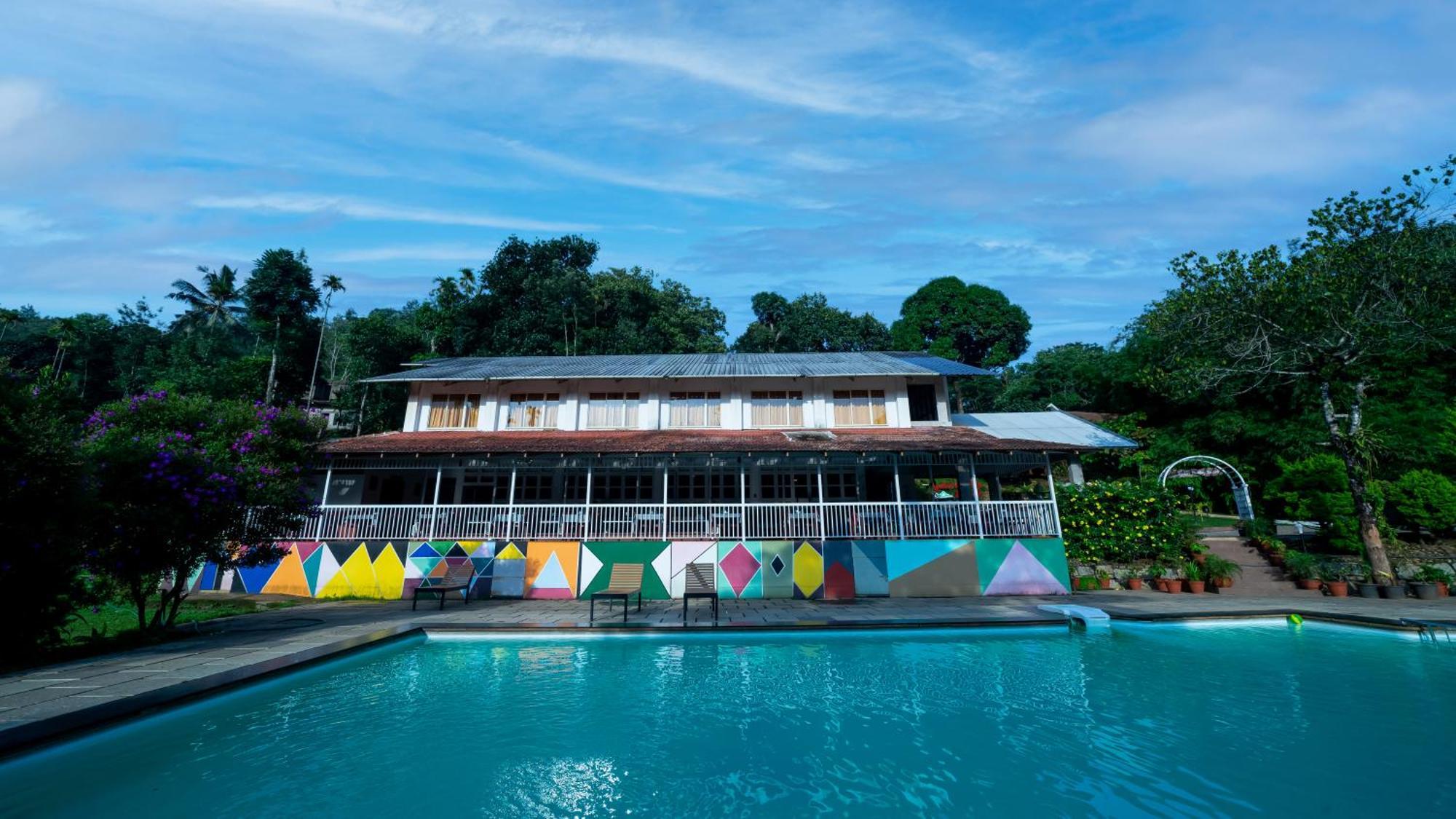 Vythiri Holiday Resort, Wayanad エクステリア 写真
