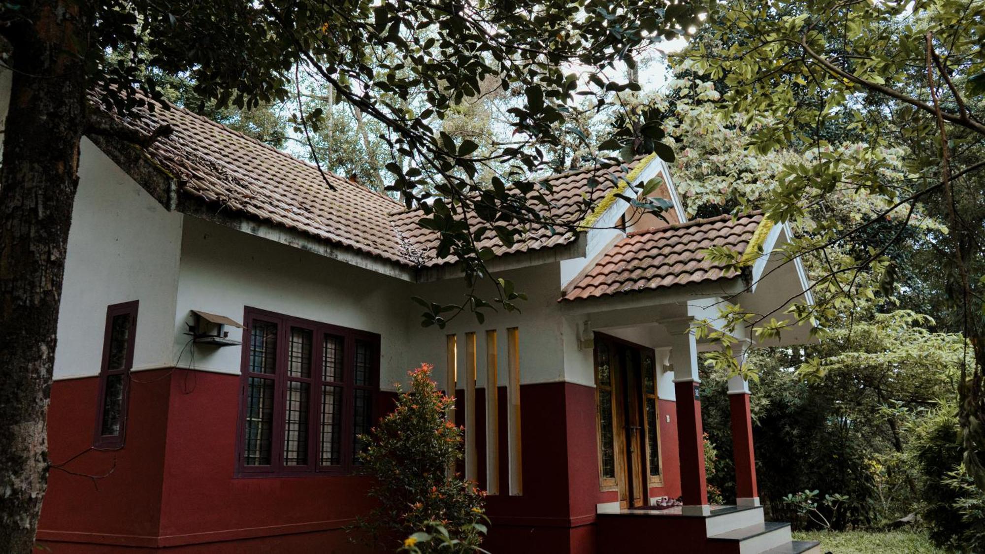 Vythiri Holiday Resort, Wayanad エクステリア 写真