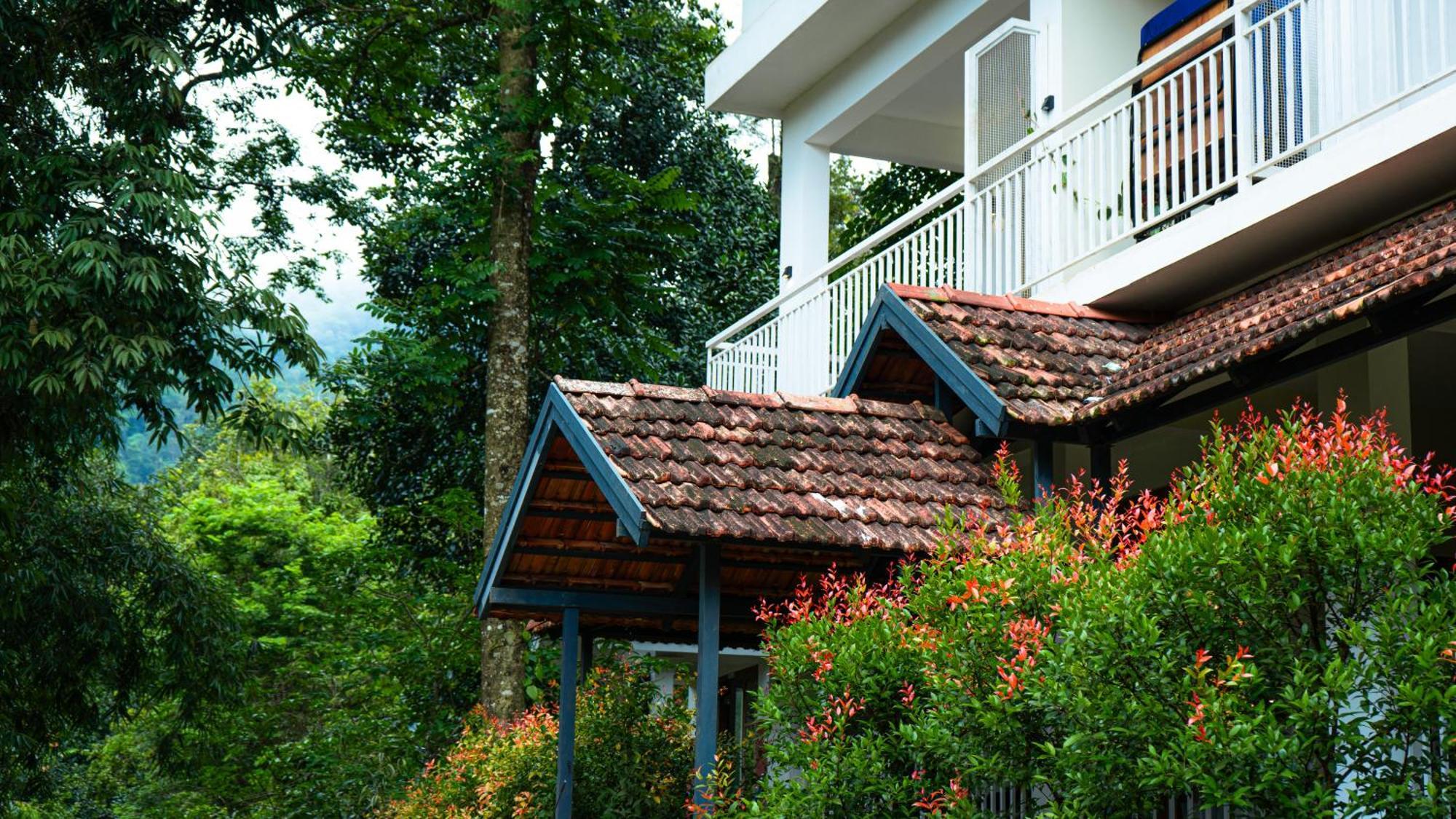 Vythiri Holiday Resort, Wayanad エクステリア 写真